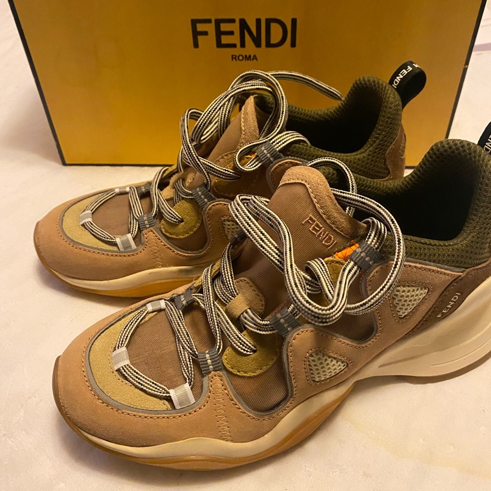 Fendi ladies sneaker mix crosta size 8 1/2